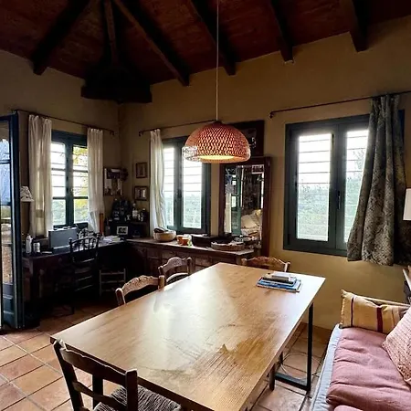 The Yellow House Kamaria Holiday home Finikounta