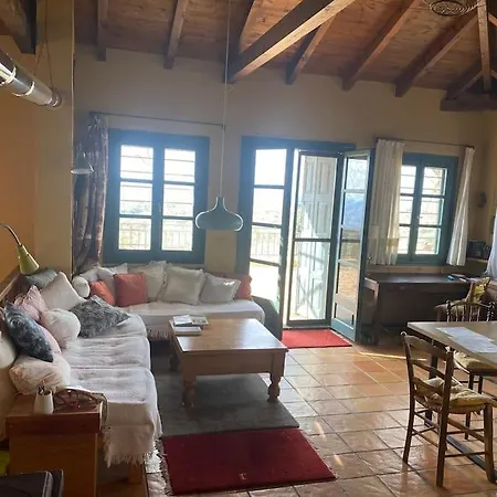 The Yellow House Kamaria Finikounta