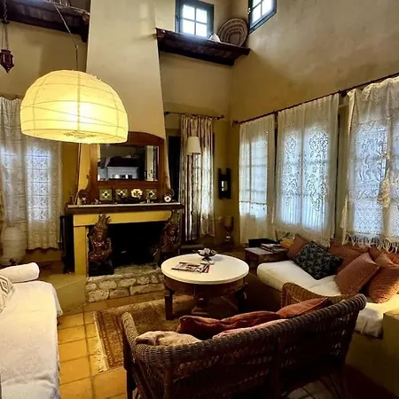 The Yellow House Kamaria Holiday home Finikounta